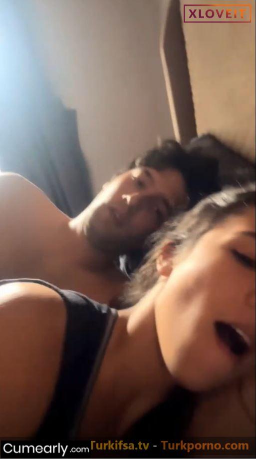 Tutkulu Seks 1cook1barmaid genç Türk çift sevişti