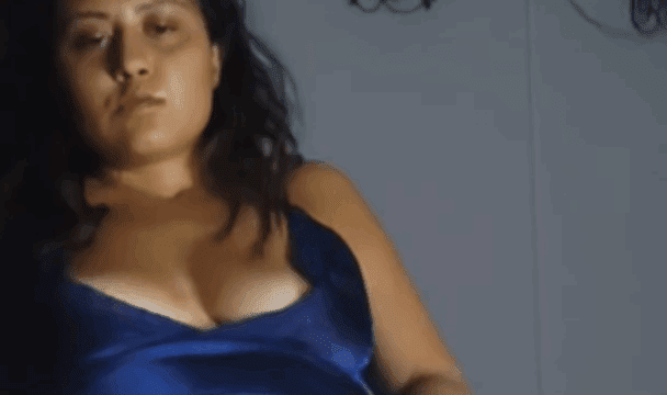Tango BigAss ifşa Kafası dumanlı amcık videosu çekti