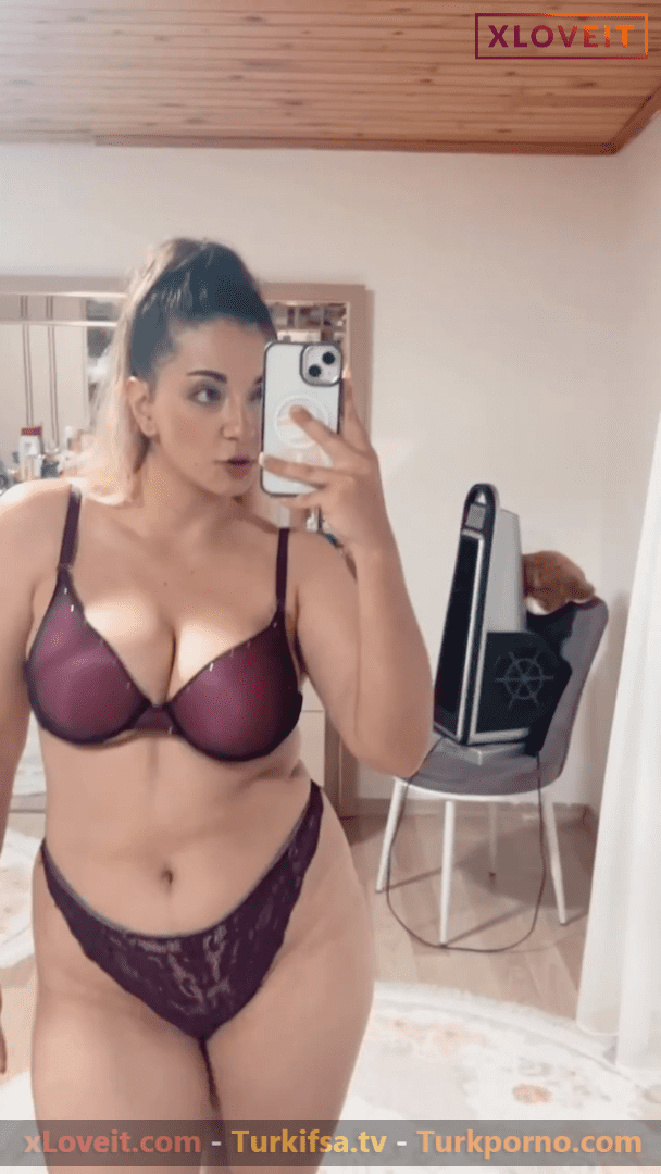 Avatar Kado ifşa 5 farklı nude paylaşımını seyret
