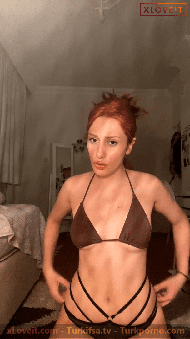 Ferda Sultan ifşa At gibi hatundan nude yayın seyret