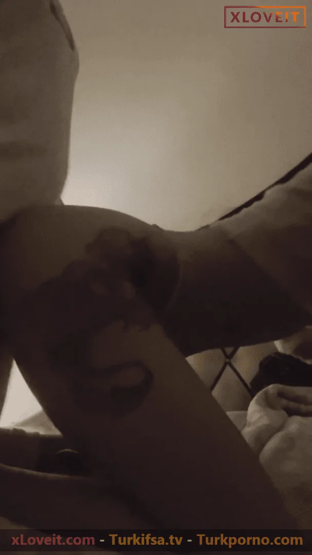 Bedava Porno Lolla Kısa bir sikiş videosu paylaştı